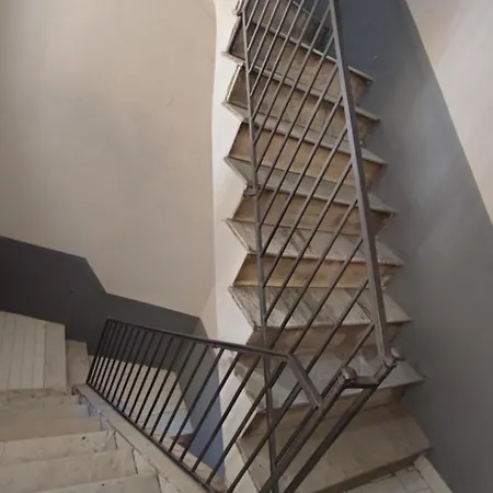 Five Boutique בית הארחה 2*