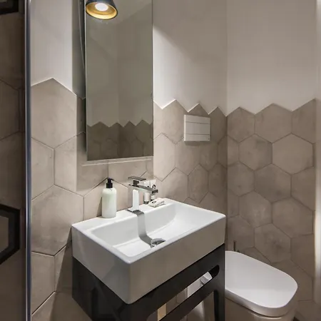 בית הארחה Five Boutique