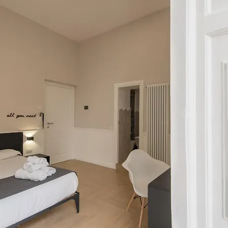 Five Boutique 3* Νάπολη