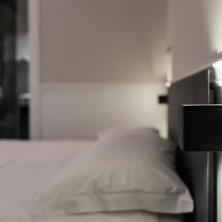 Five Boutique 3* Неаполь